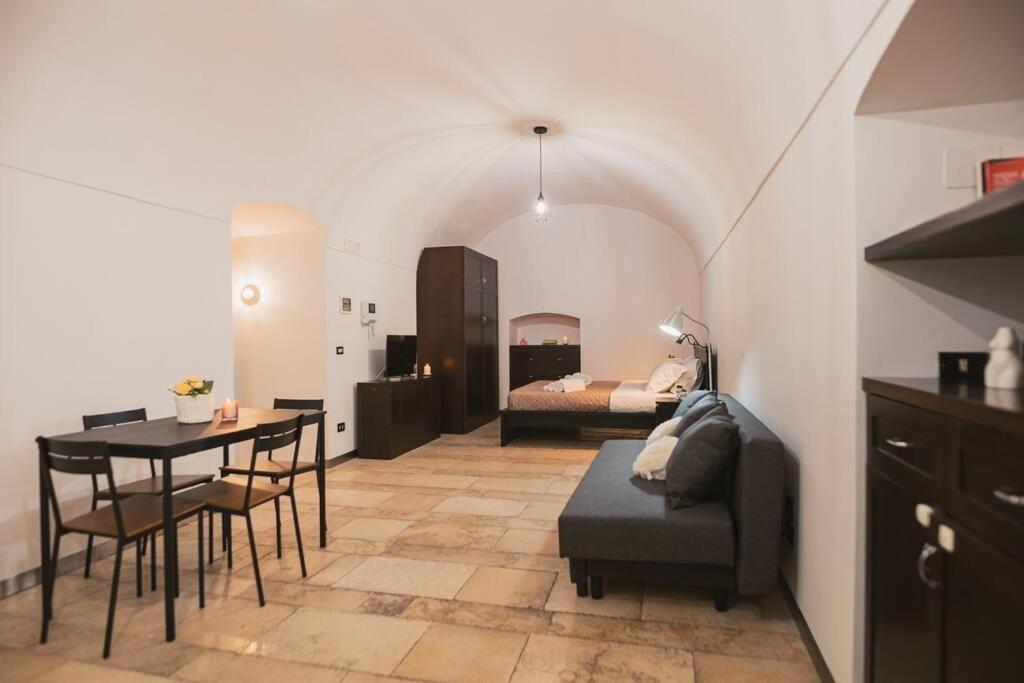 Trani -Suite ❉Marmor - Elegante Casa Storica ❉ Zewnętrze zdjęcie