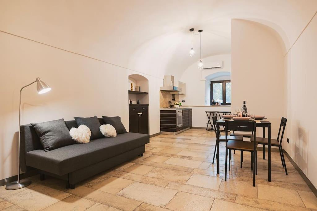 Trani -Suite ❉Marmor - Elegante Casa Storica ❉ Zewnętrze zdjęcie